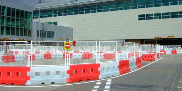 GB2 Heavy Duty Barrier with Mesh